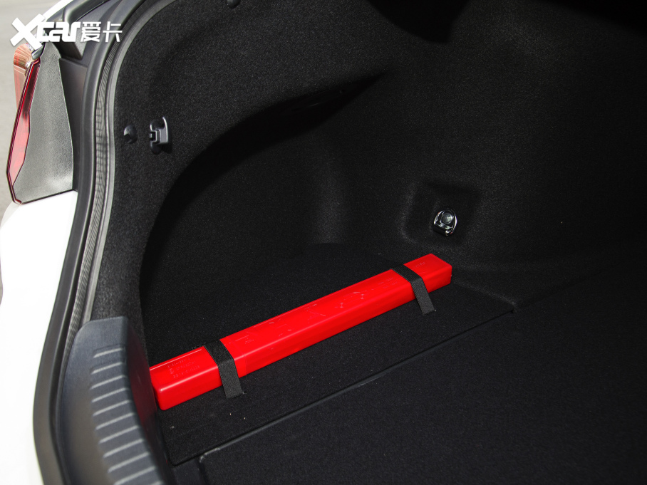 2021׿_˹ES 260 ׿Խ