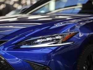 2021300h F SPORT (ji)^