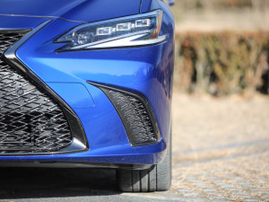 2021300h F SPORT (ji)^