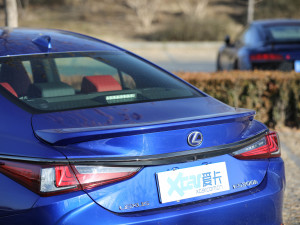 2021款300h F SPORT 细节外观