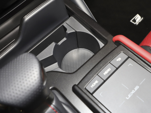 2021款260 F SPORT 前排杯架