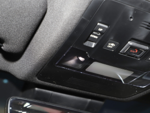 2021260 F SPORT п؅^