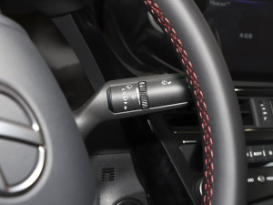 2021260 F SPORT п؅^