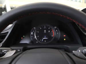 2021260 F SPORT п؅^