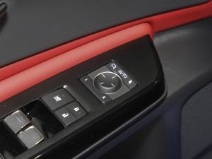 2021260 F SPORT п؅^