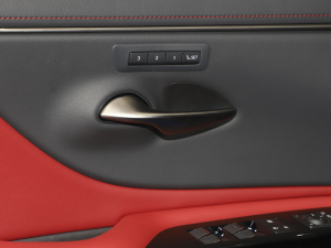 2021260 F SPORT п؅^