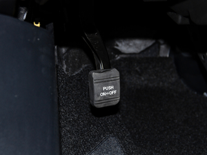 2020200h Ӣ ɫ v܇Ƅ