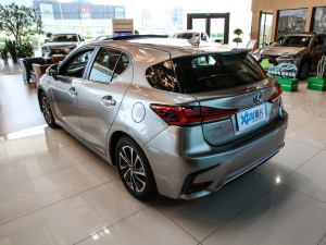 2020款200h 舒适版 单色 整体外观