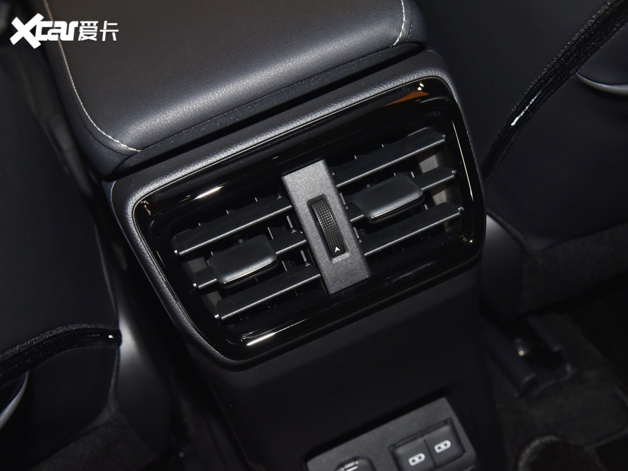 2022���׿��_˹NX 260 ǰ�(q��) ��(chu��ng)����