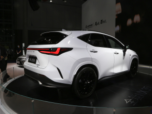 2022350h ȫ F SPORT w^