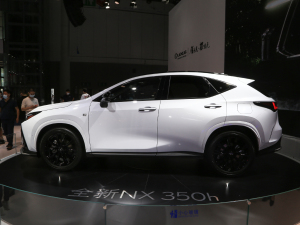 2022350h ȫ F SPORT w^