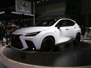 2022350h ȫ F SPORT w^