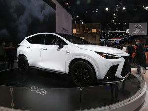 2022350h ȫ F SPORT w^