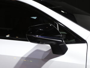 2022350h ȫ F SPORT ^