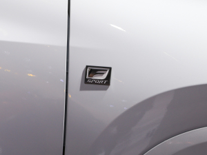 2022350h ȫ F SPORT ^