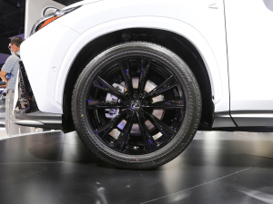 2022350h ȫ F SPORT ^