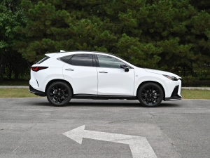 2022350h ȫ F SPORT ȣң