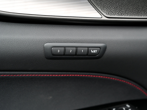 2022350h ȫ F SPORT g