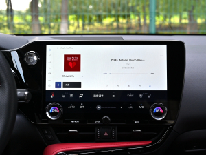 2022350h ȫ F SPORT п؅^