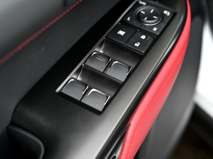 2022350h ȫ F SPORT п؅^