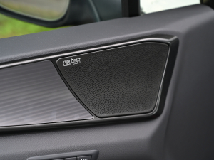 2022350h ȫ F SPORT п؅^