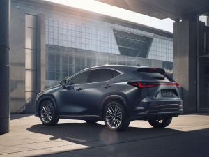 2022款450h+ AWD 整体外观
