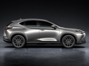 2022款450h+ AWD 整体外观