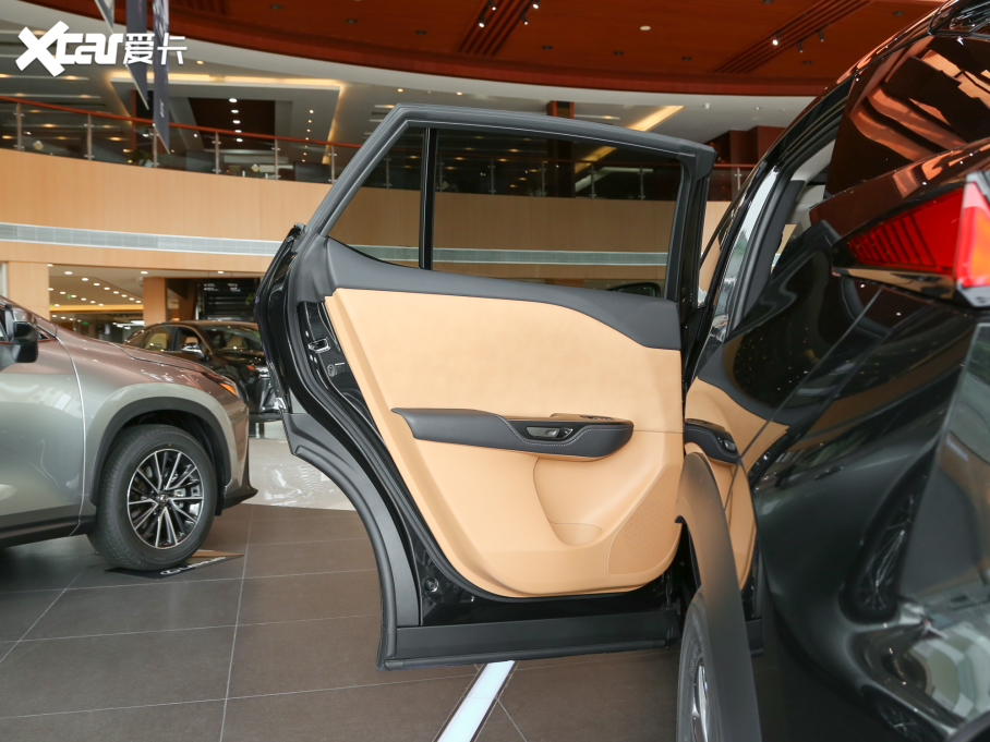 2023׿_˹RZ 450e (q)v