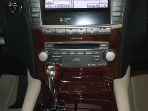 2010600hL  {(dio)(ji)