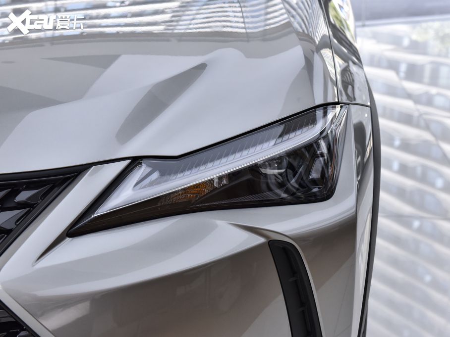 2022׿_˹UX 260h ̽Ȥ