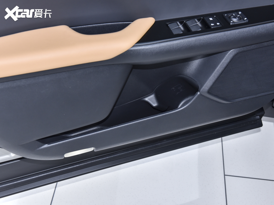 2022׿_˹UX 260h ̽Ȥ