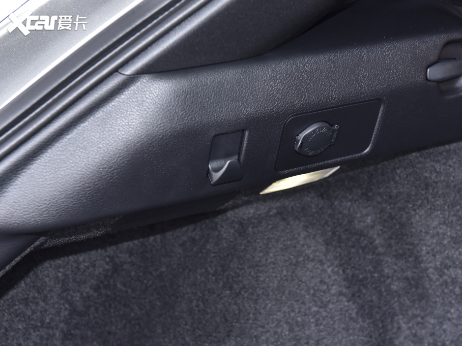 2022׿_˹UX 260h ̽Ȥ