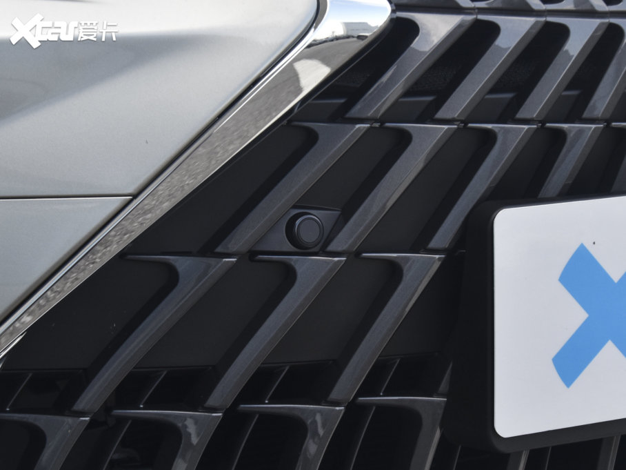 2022׿_˹ES 200 ׿Խ