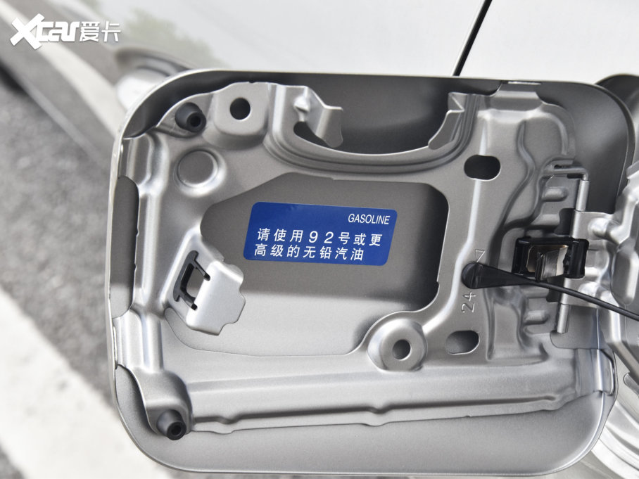 2022׿_˹ES 200 ׿Խ