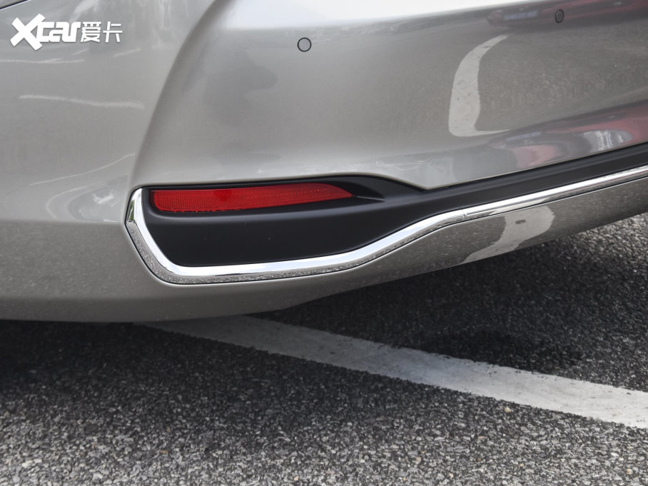 2022׿_˹ES 200 ׿Խ