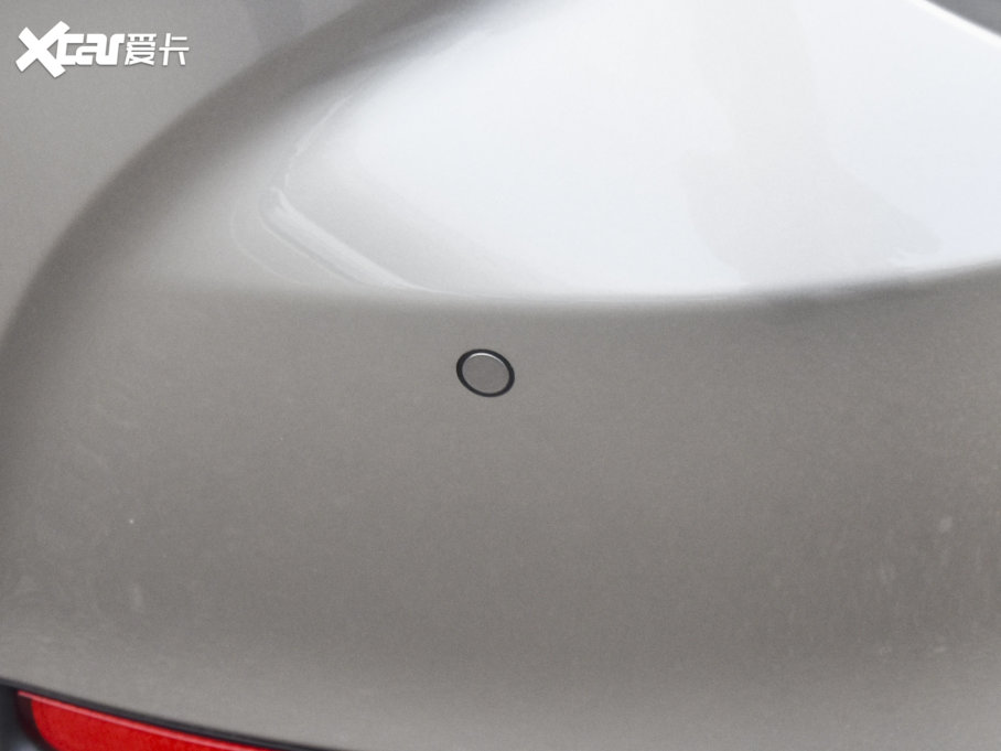 2022׿_˹ES 200 ׿Խ