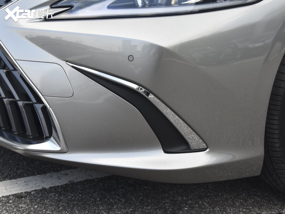 2022׿_˹ES 200 ׿Խ