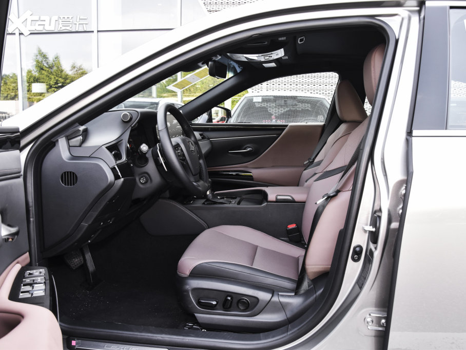 2022׿_˹ES 200 ׿Խ