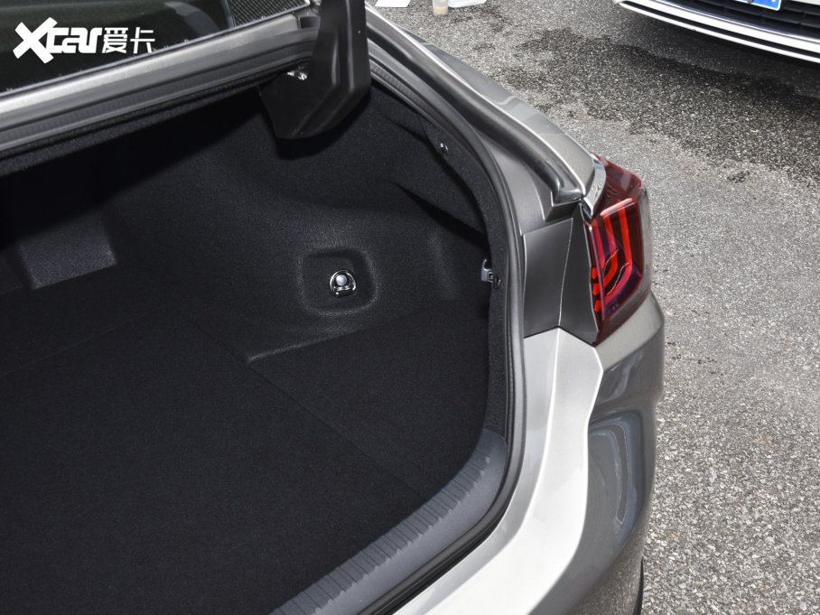 2022׿_˹ES 200 ׿Խ