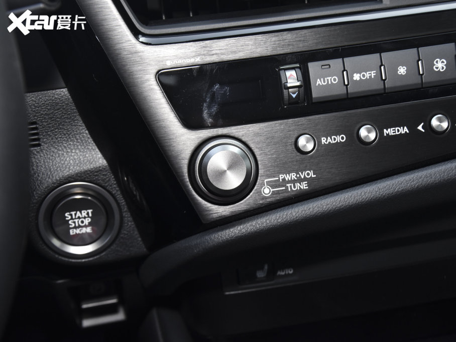 2022׿_˹ES 200 ׿Խ