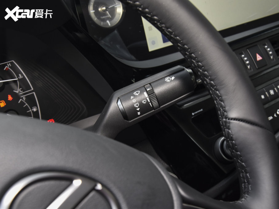 2022׿_˹ES 200 ׿Խ