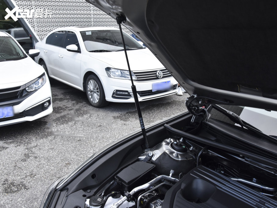 2022׿_˹ES 200 ׿Խ