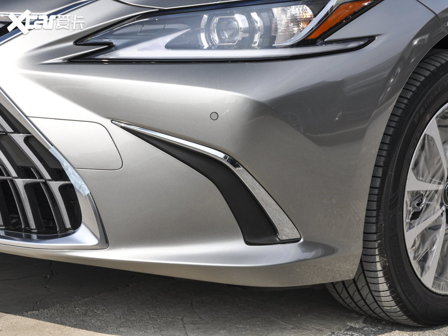 2022׿_˹ES 260 ׿Խ