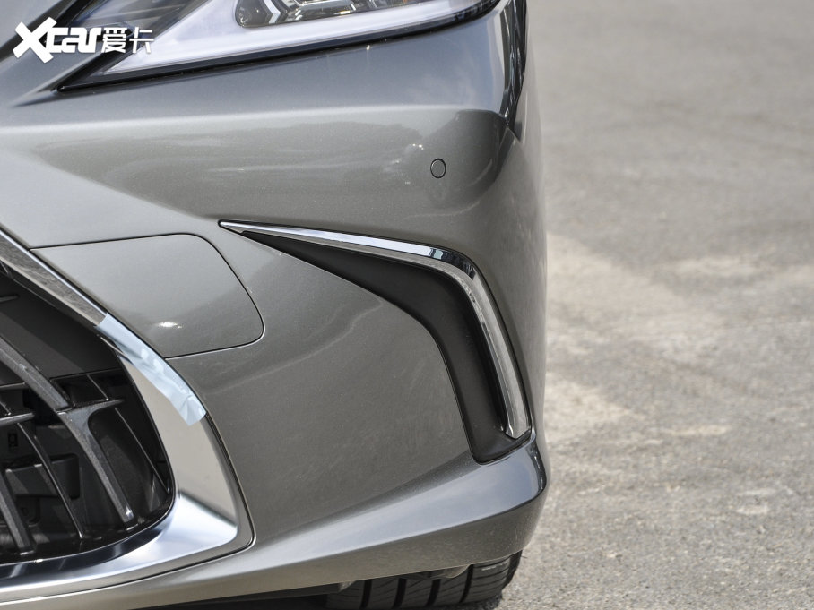 2022׿_˹ES 260 ׿Խ