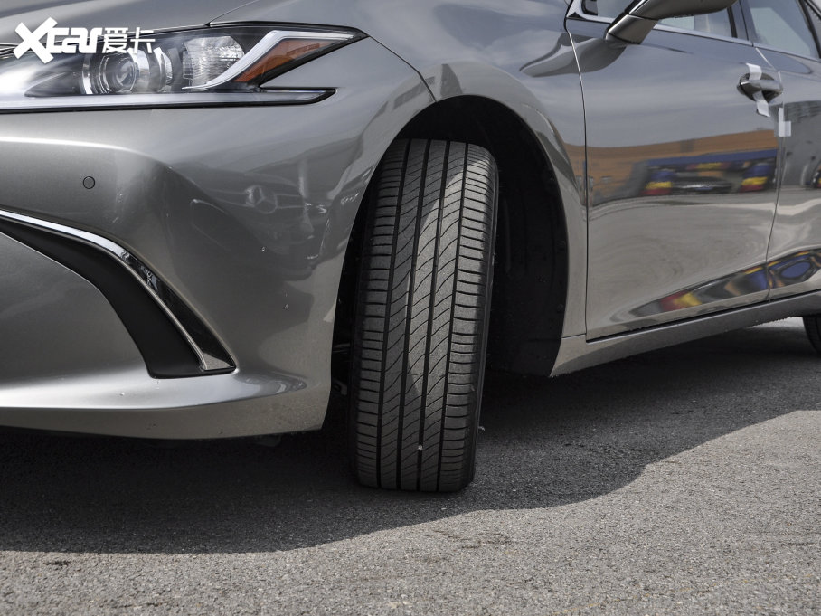 2022׿_˹ES 260 ׿Խ