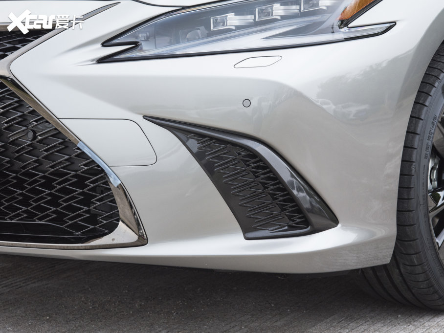 2022׿_˹ES 260 F SPORT