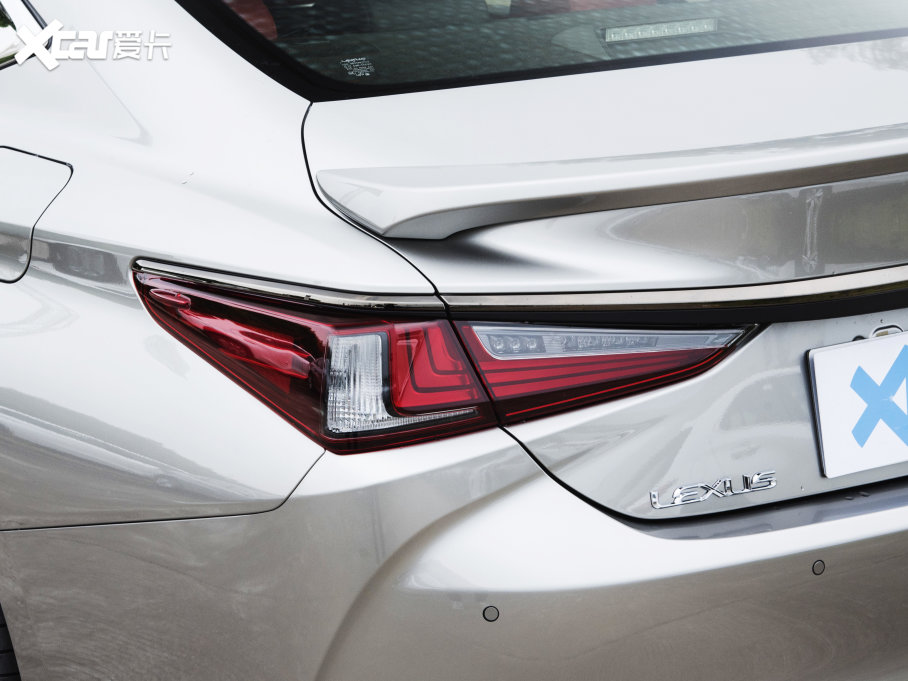 2022׿_˹ES 260 F SPORT