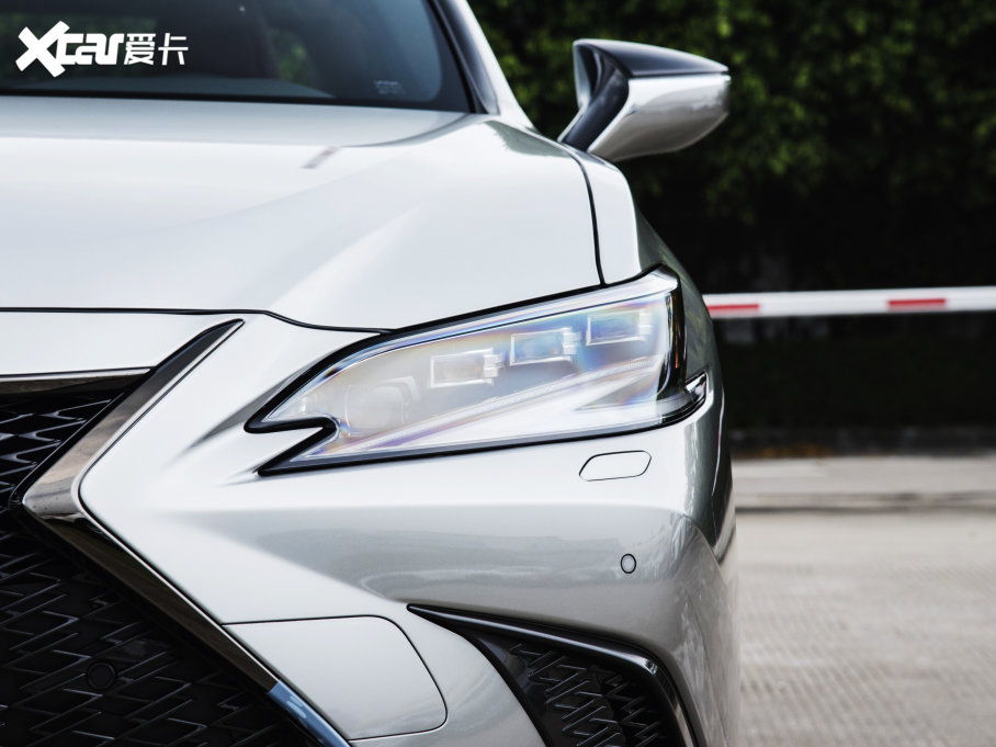 2022׿_˹ES 260 F SPORT