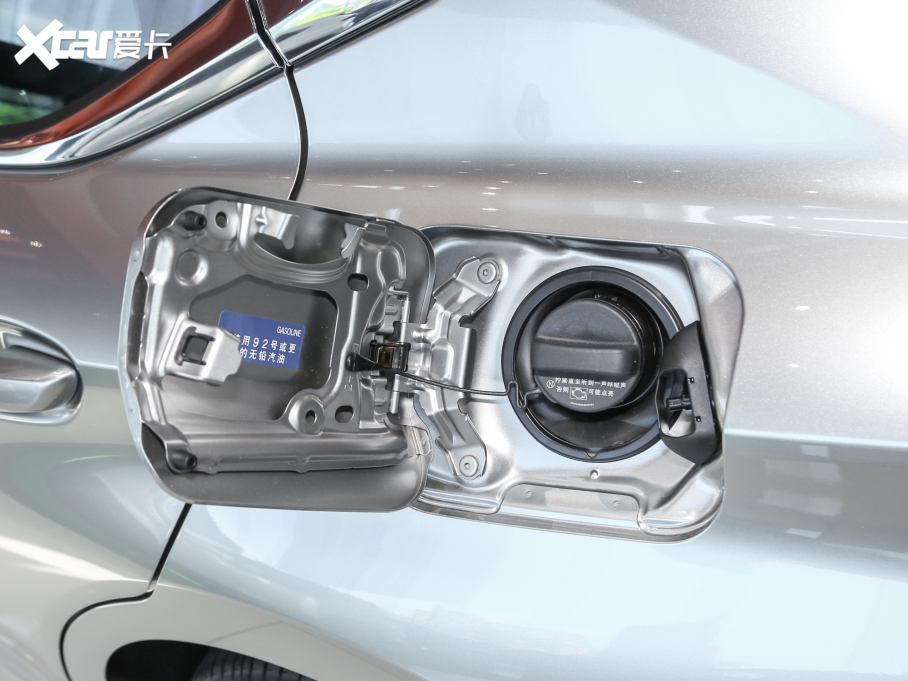 2022׿_˹ES 300h ׿Խ