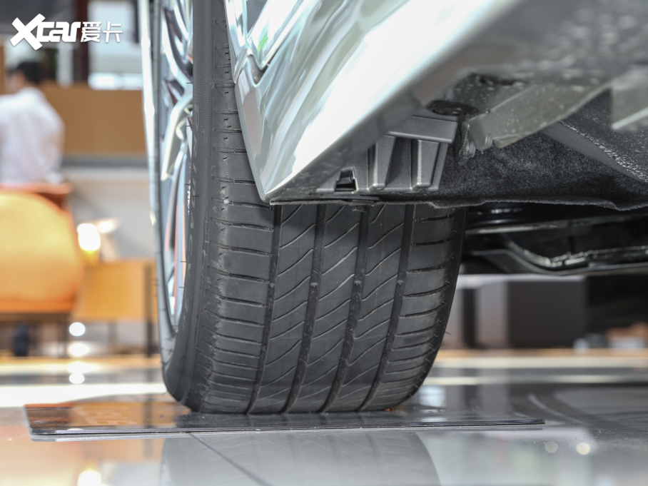 2022׿_˹ES 300h ׿Խ